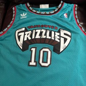 Adidas Vancouver Grizzlies Throwback Mike Bibby Jersey